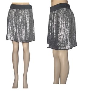 GAP Silver Shinny Mini Skirt Size 10.